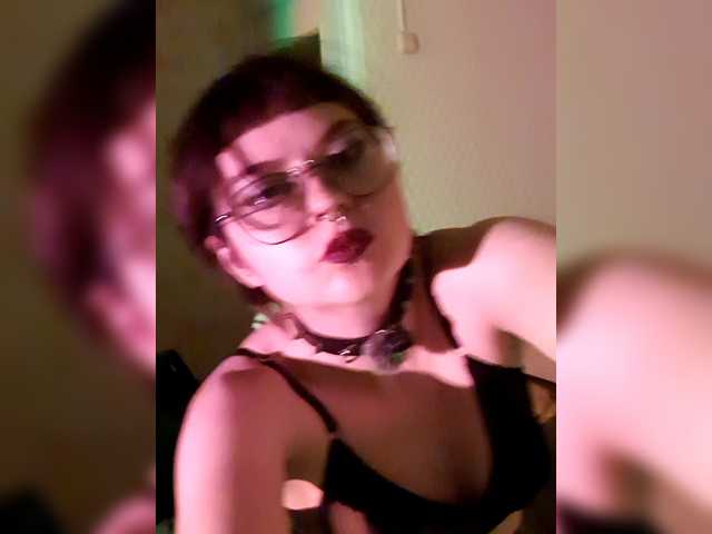 BattyGothic02's BongaCams show and profile