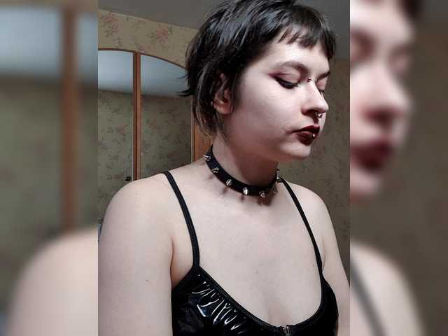BattyGothic02's BongaCams show and profile