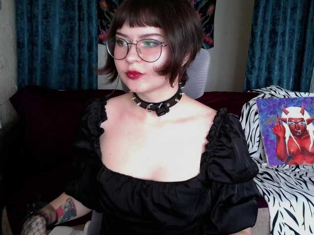 BattyGothic02 live cam on BongaCams