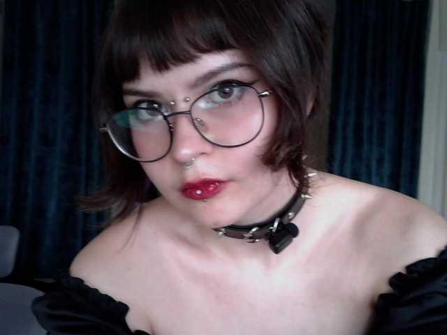 BattyGothic02 live cam on BongaCams