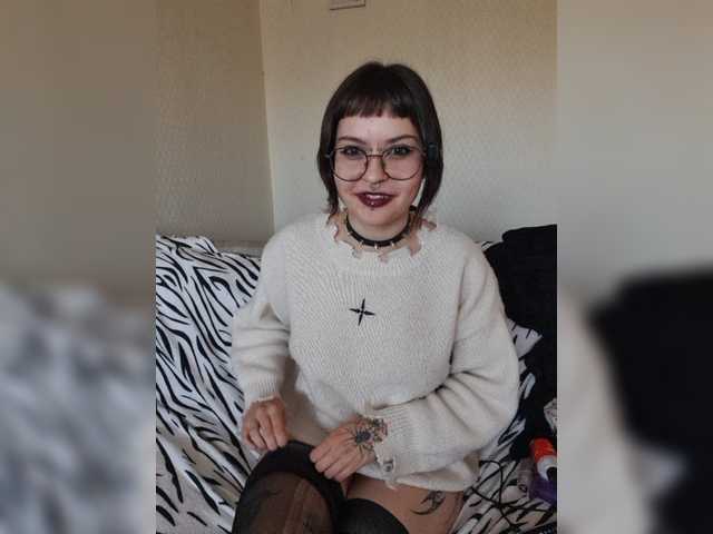 BattyGothic02's BongaCams show and profile