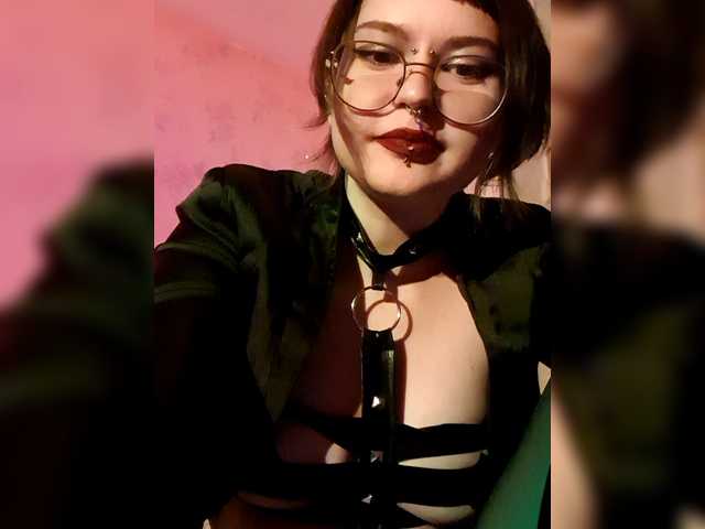 BattyGothic02's BongaCams show and profile