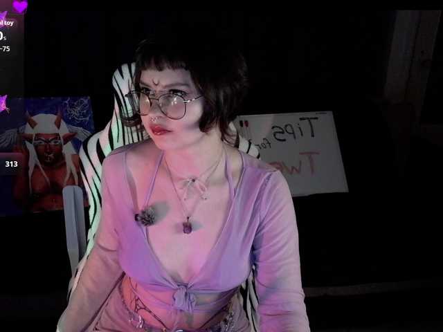BattyGothic02 live cam on BongaCams