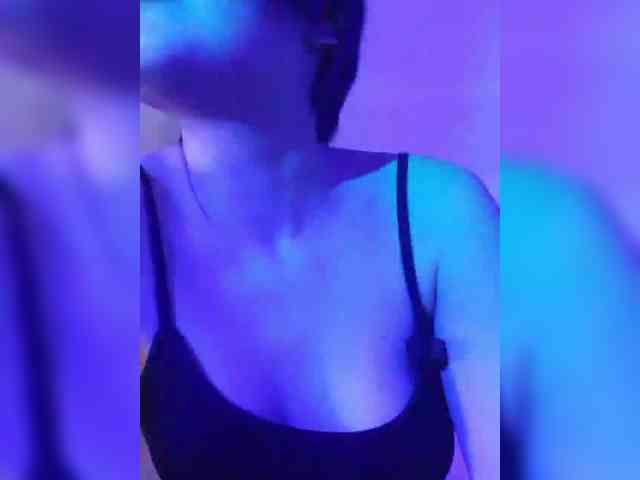BattyGothic02 webcam