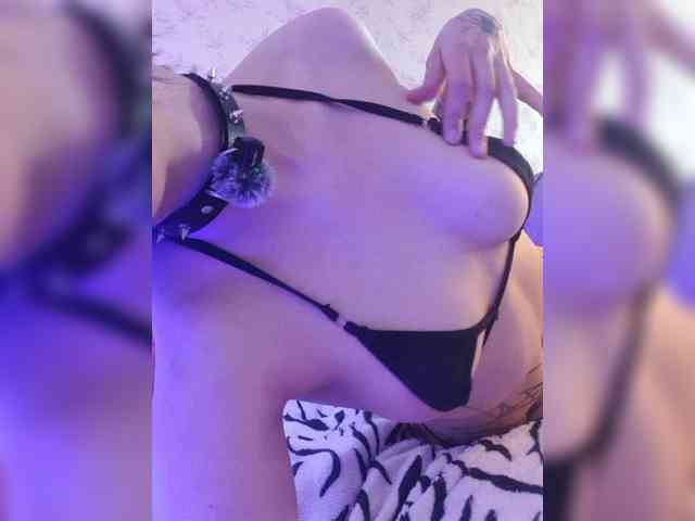 BattyGothic02 webcam