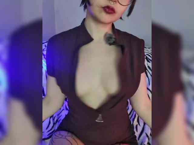 BattyGothic02 webcam