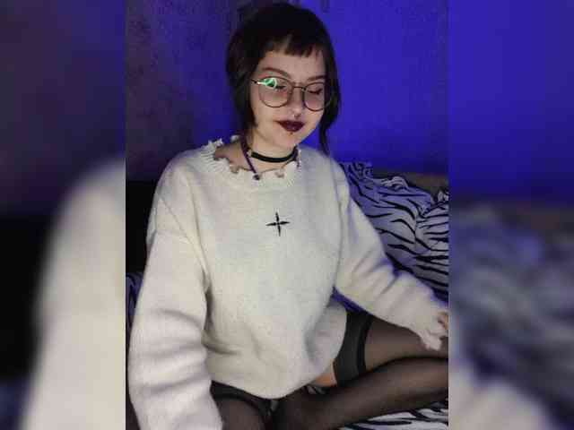 BattyGothic02 webcam