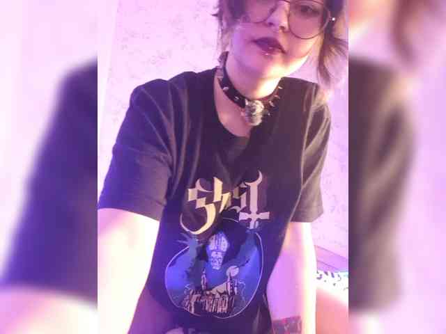 BattyGothic02 webcam