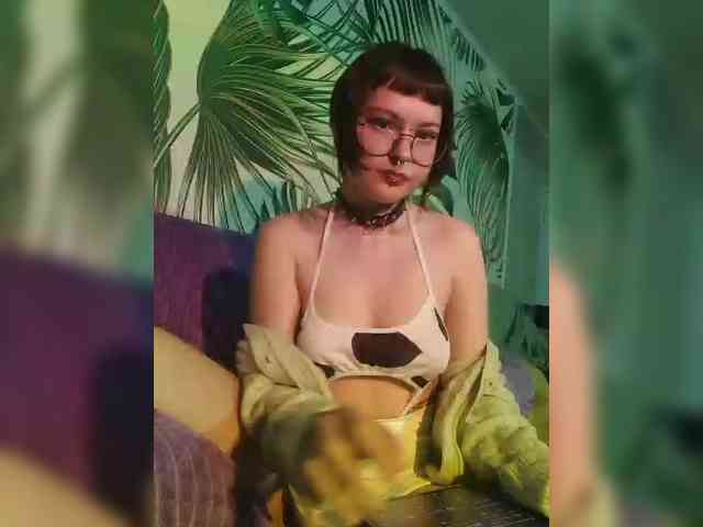 BattyGothic02 webcam