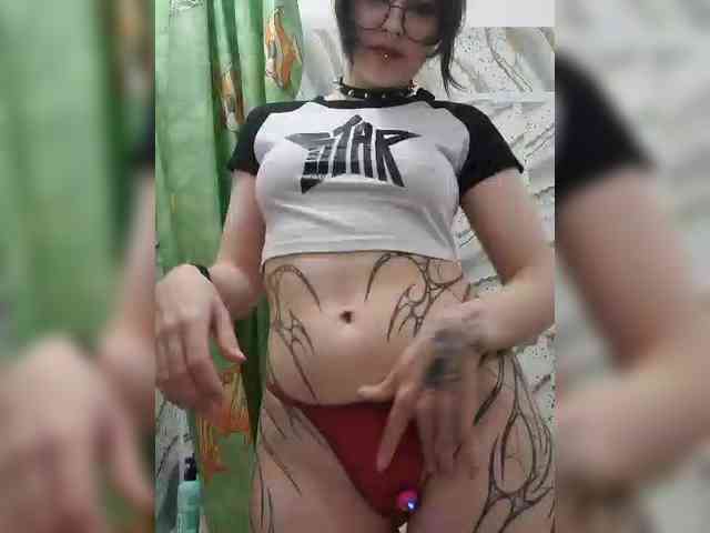 BattyGothic02 webcam