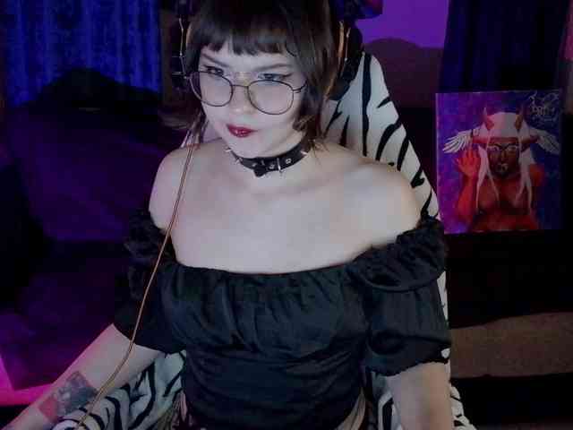 BattyGothic02 webcam