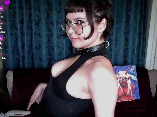 BattyGothic02 webcam