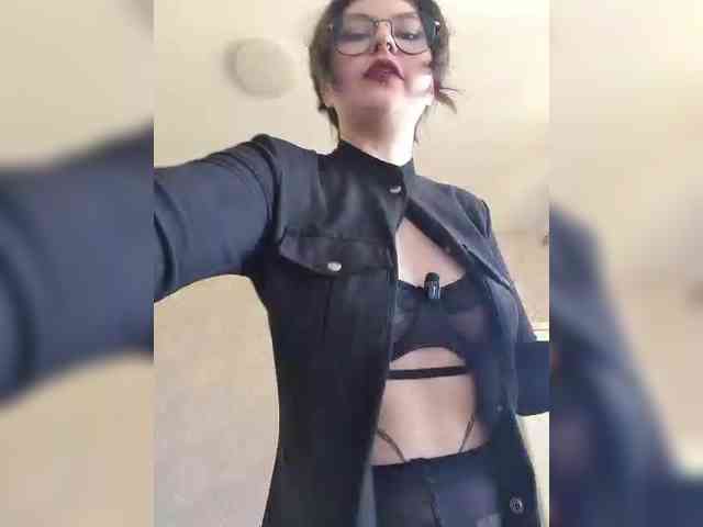 BattyGothic02 webcam