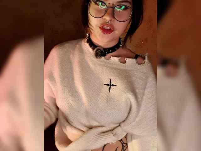 BattyGothic02 webcam