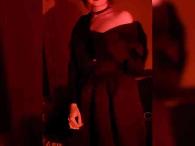 BattyGothic02 webcam