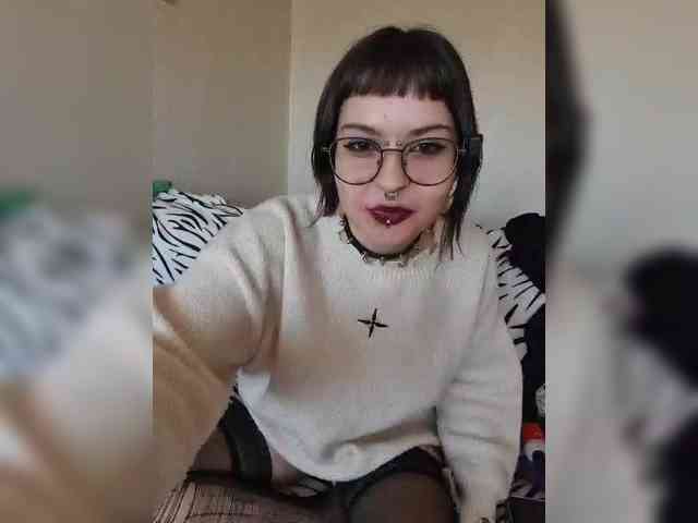 BattyGothic02 webcam