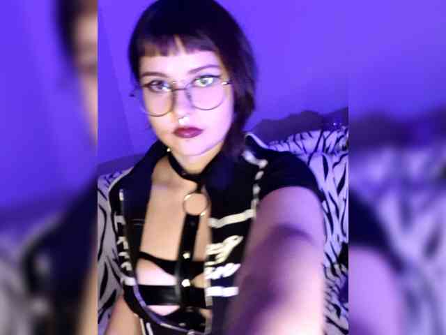 BattyGothic02 webcam