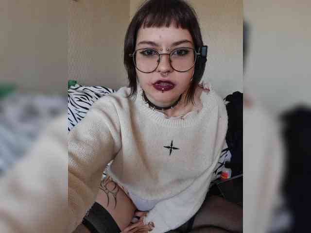 BattyGothic02 webcam