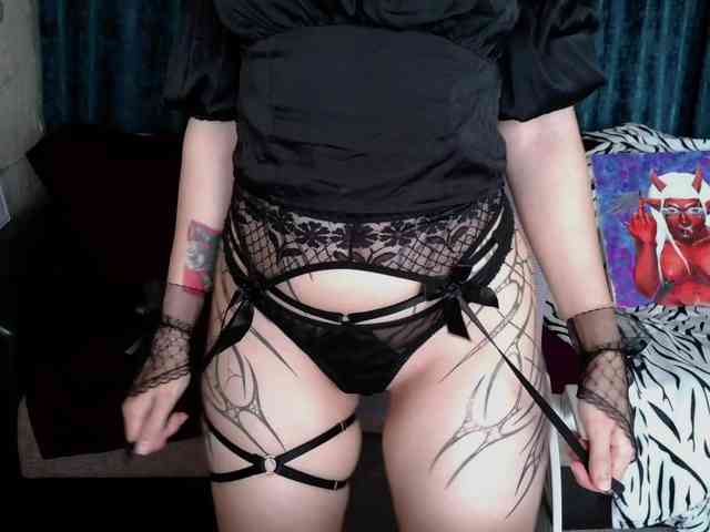 BattyGothic02 webcam