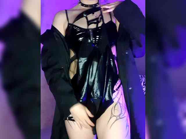 BattyGothic02 webcam