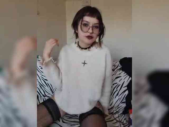 BattyGothic02 webcam