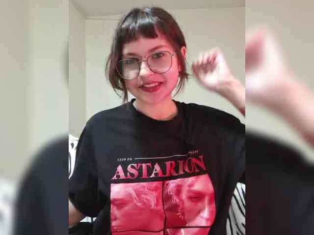 BattyGothic02 webcam
