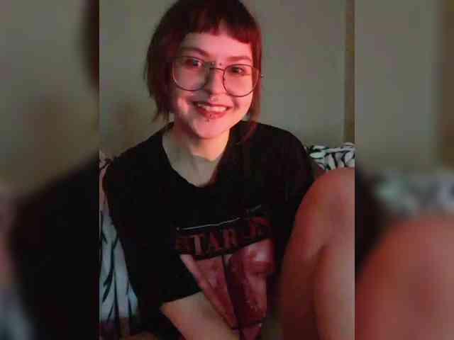 BattyGothic02 webcam