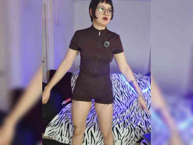 BattyGothic02 webcam
