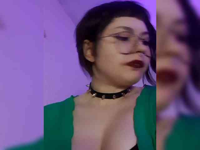 BattyGothic02 webcam