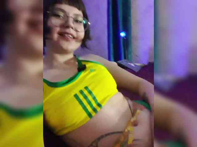 BattyGothic02 webcam