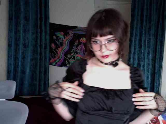 BattyGothic02 webcam