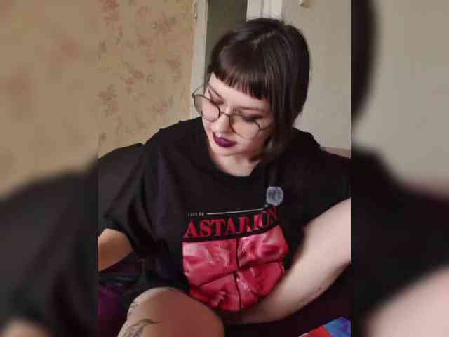 BattyGothic02 webcam