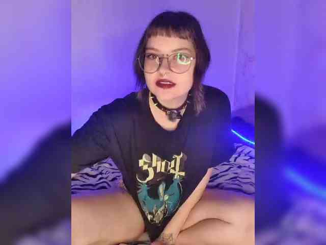 BattyGothic02 webcam