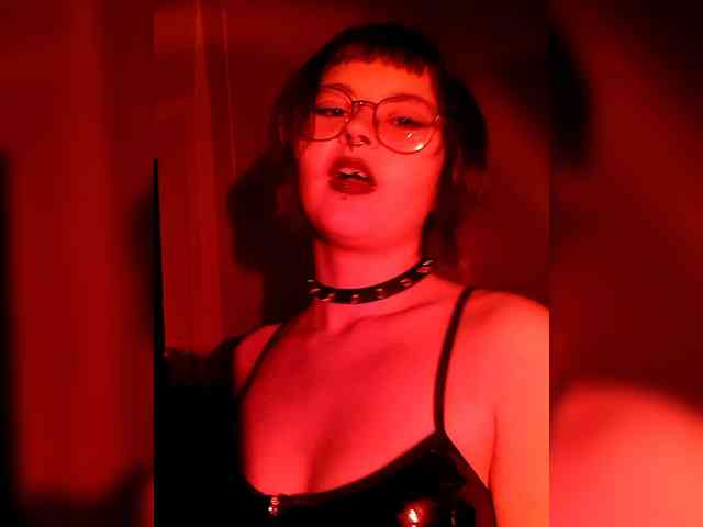 BattyGothic02 webcam