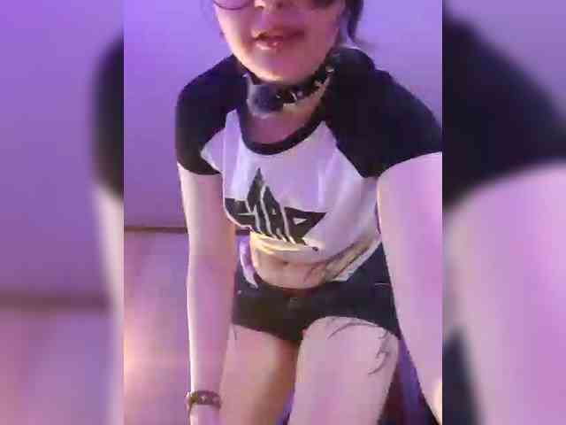 BattyGothic02 webcam