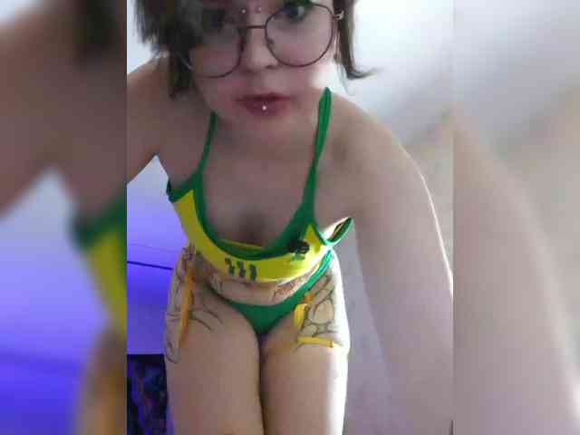BattyGothic02 webcam