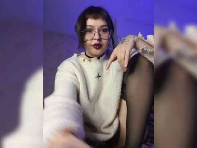 BattyGothic02 webcam