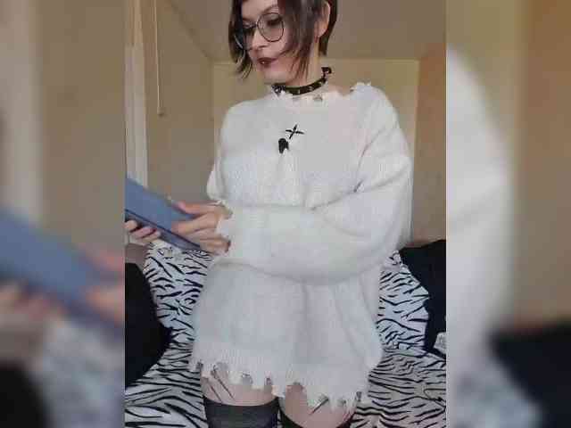 BattyGothic02 webcam