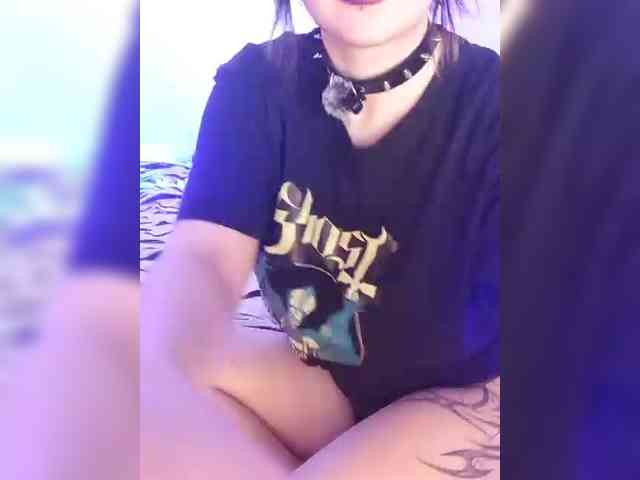 BattyGothic02 webcam