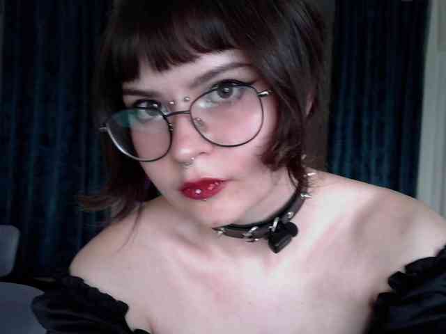 BattyGothic02 webcam