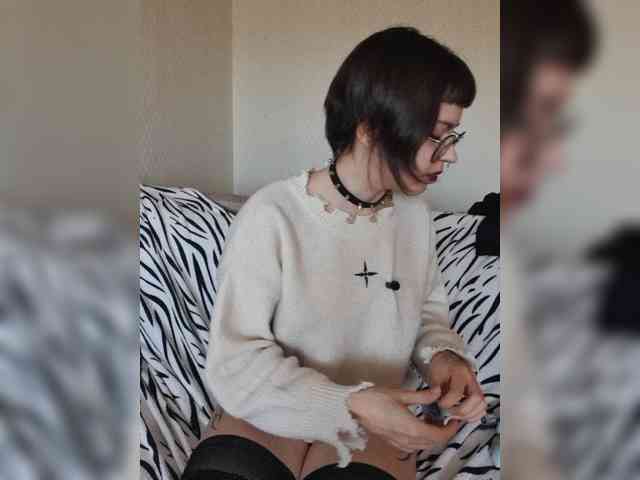 BattyGothic02 webcam