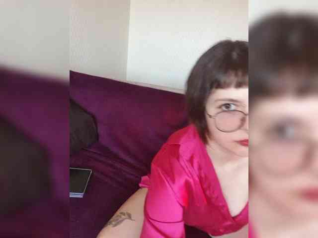 BattyGothic02 webcam