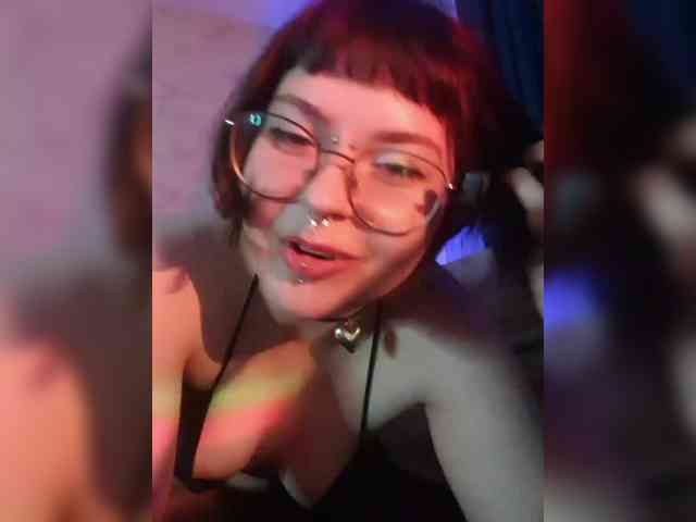 BattyGothic02 webcam