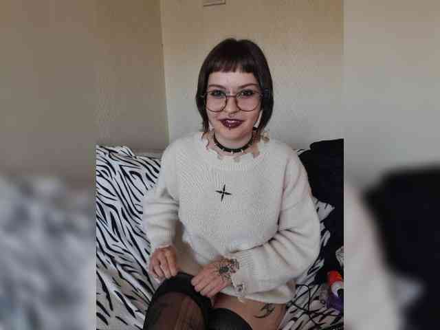 BattyGothic02 webcam