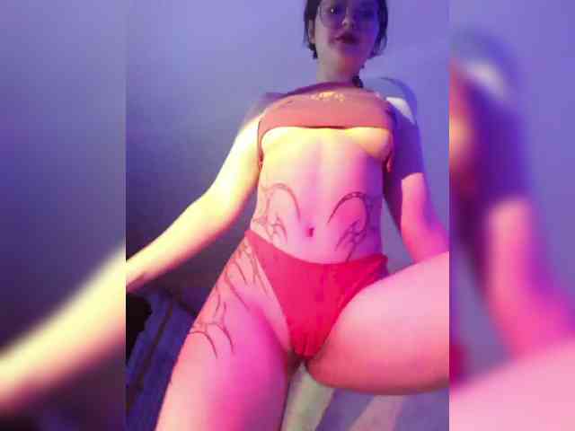 BattyGothic02 webcam