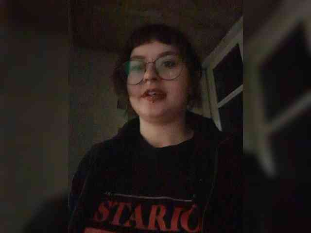 BattyGothic02 webcam