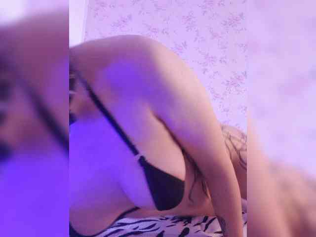 BattyGothic02 webcam