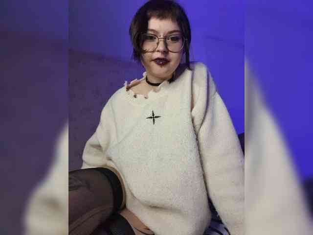 BattyGothic02 webcam