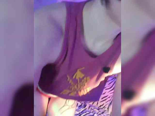 BattyGothic02 webcam