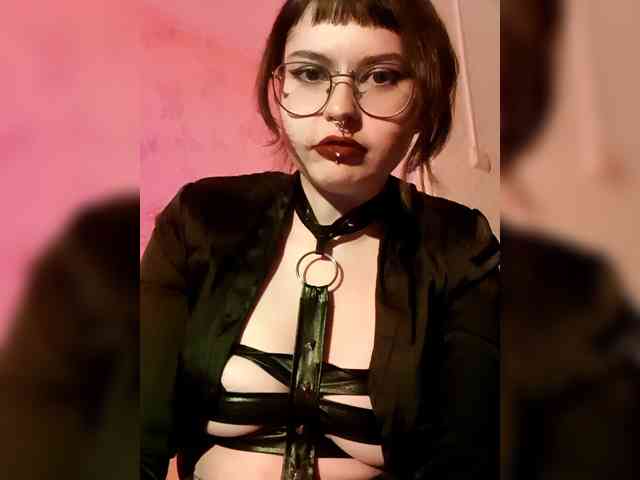 BattyGothic02 webcam